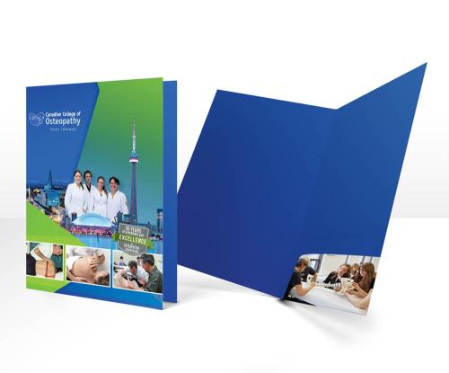 Pochette du Collège d’Études Ostéopathiques de Toronto